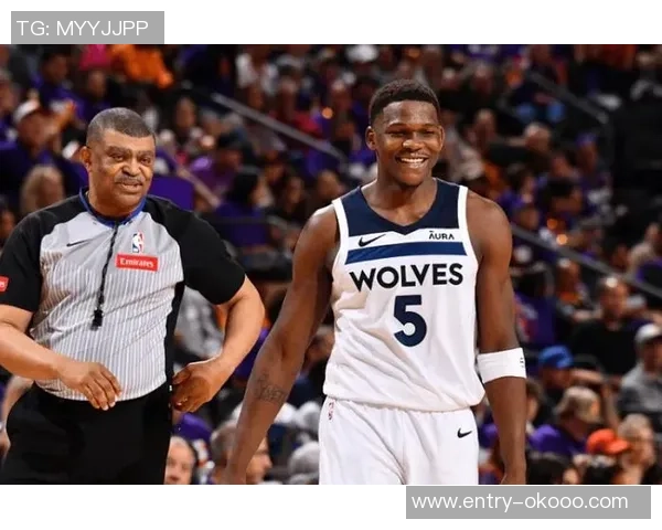 摩里伦斯与查维斯激战正酣谁能在这场对决中笑到最后